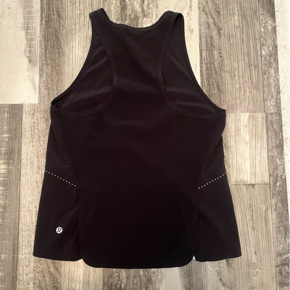 Black Sleeveless Women's Top - Picture 3 of 6